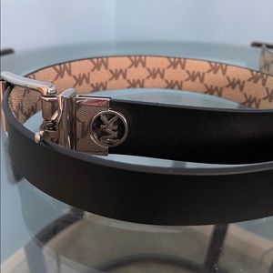 Michael Kors Reversible Belt
